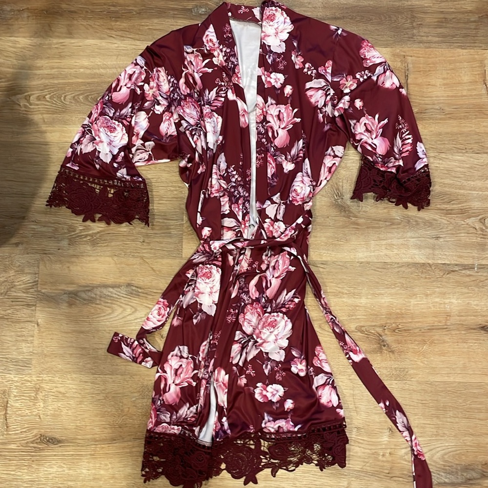 Floral bridesmaid robe